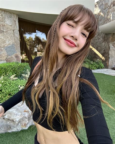 LISA (@lalalalisa